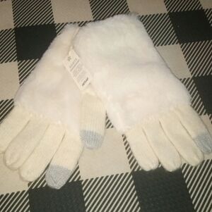 Cozy White and Gray  Aerie Fur  Gloves NWT